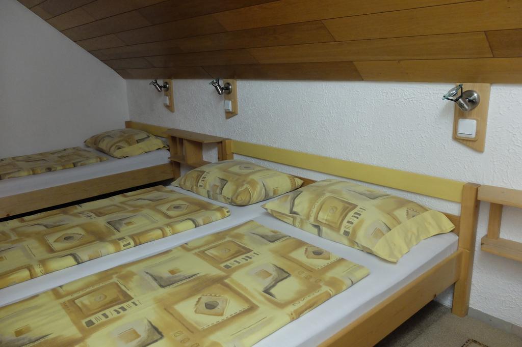 Apartment Milena Номень Екстер'єр фото